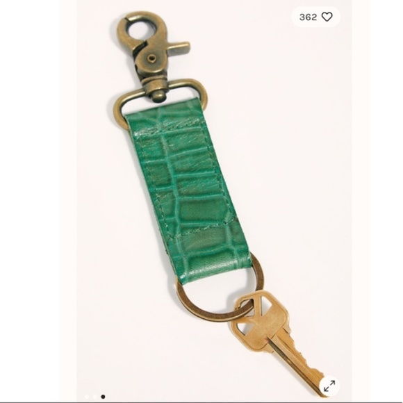 Free People Everywhere Embossed leather Keychain - Picture 3 of 4